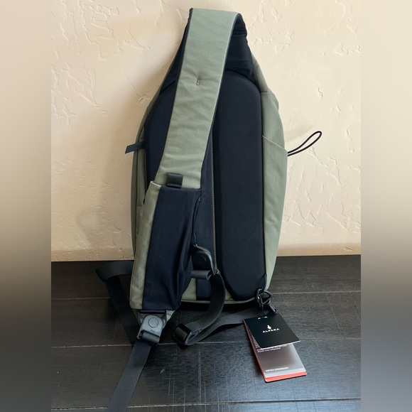 NEW Alpaka Metro Crossbody Left Shoulder 10L Sling Bag Green Axoflux 210D - Picture 4 of 14